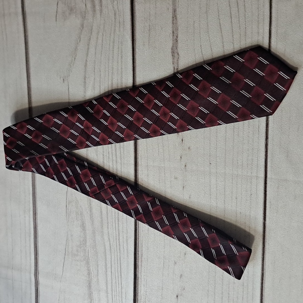 Pierre Cardin Burgundy and White Patterned Tie